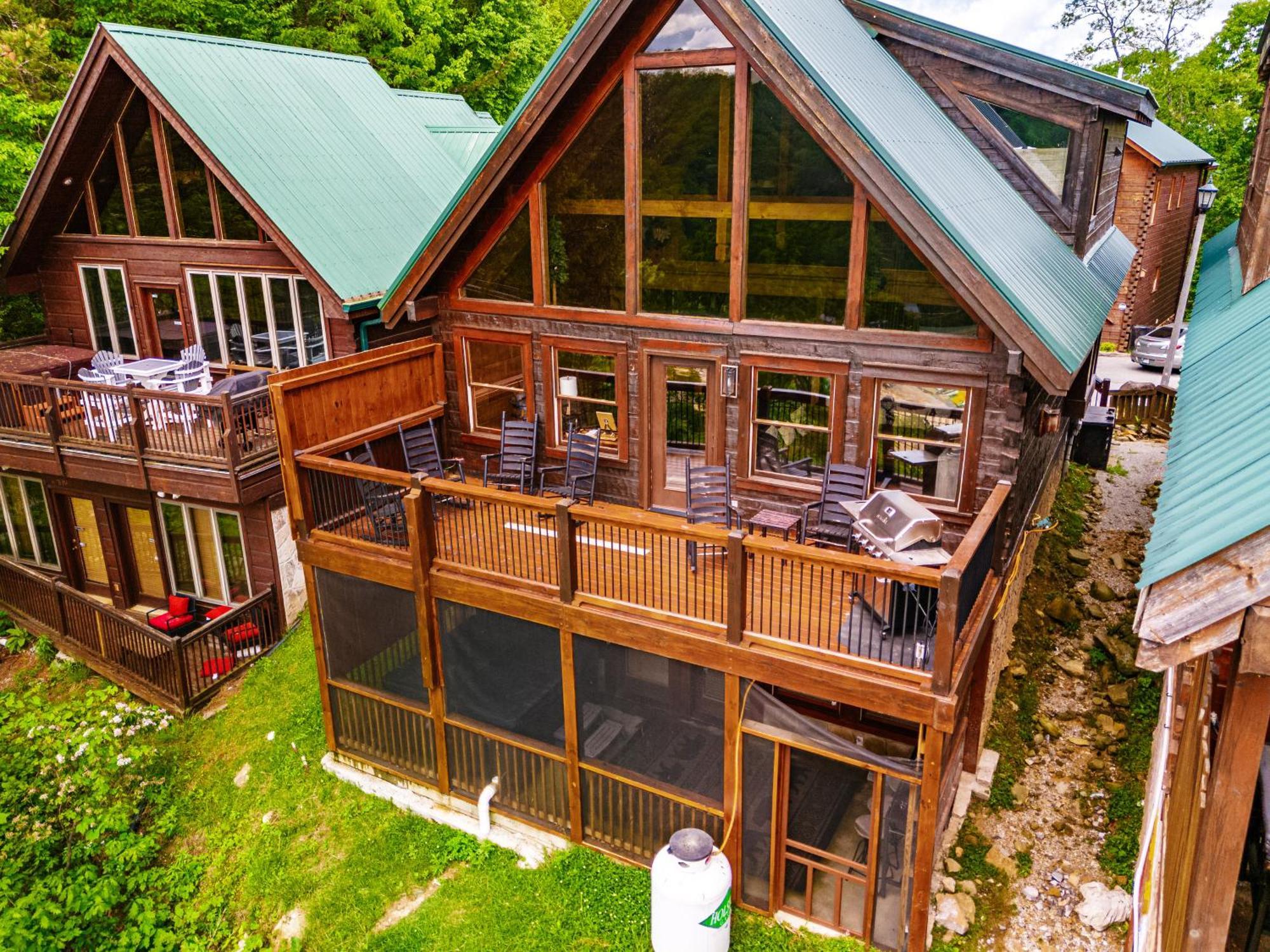 Classy Bear Cabin Gatlinburg Exterior photo
