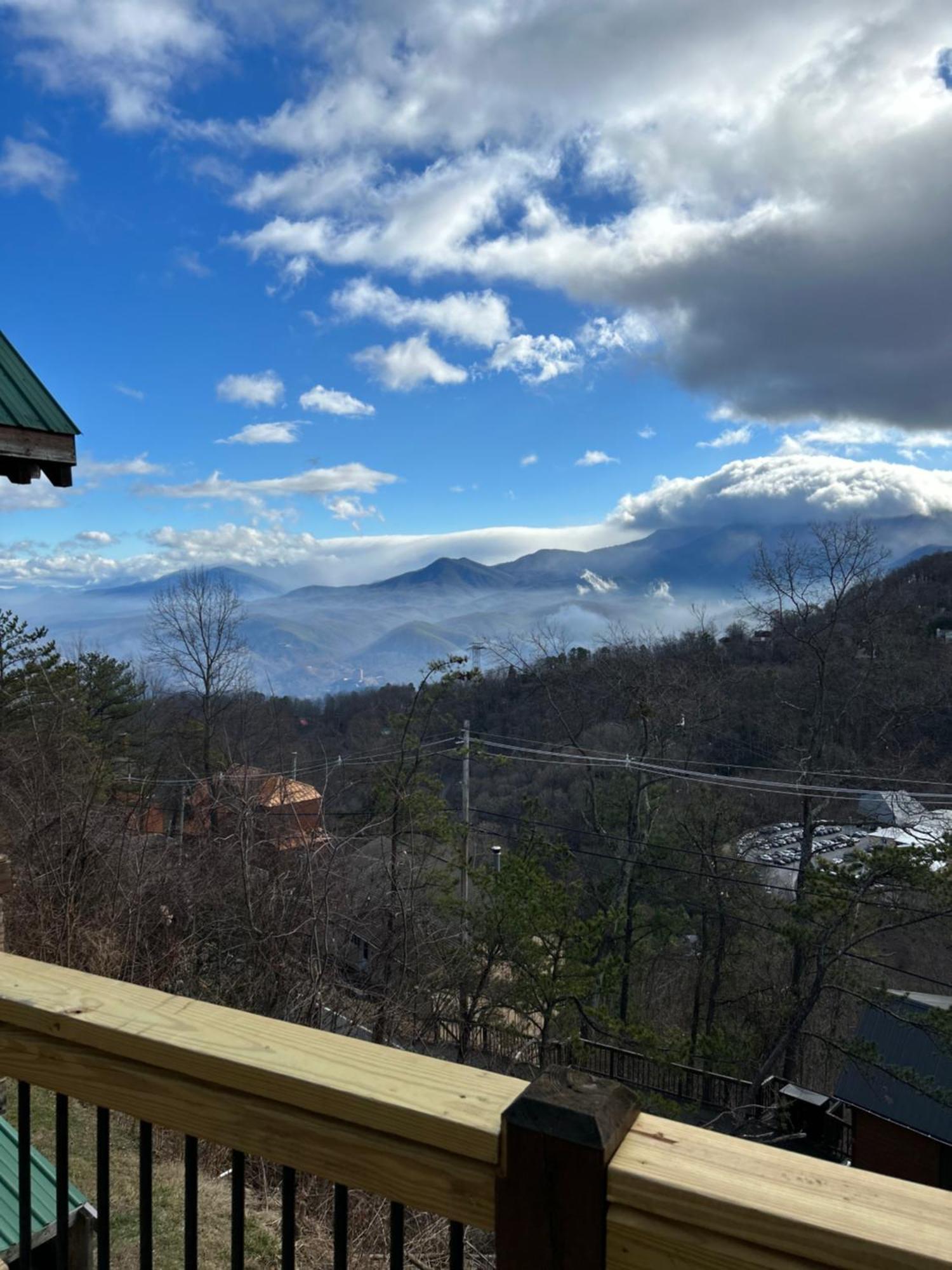 Classy Bear Cabin Gatlinburg Exterior photo
