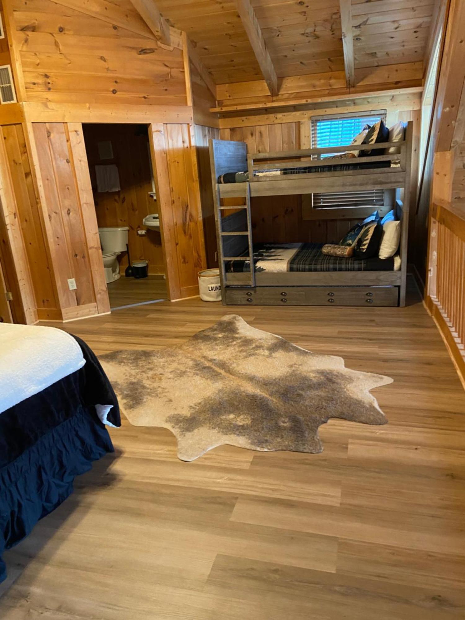 Classy Bear Cabin Gatlinburg Exterior photo